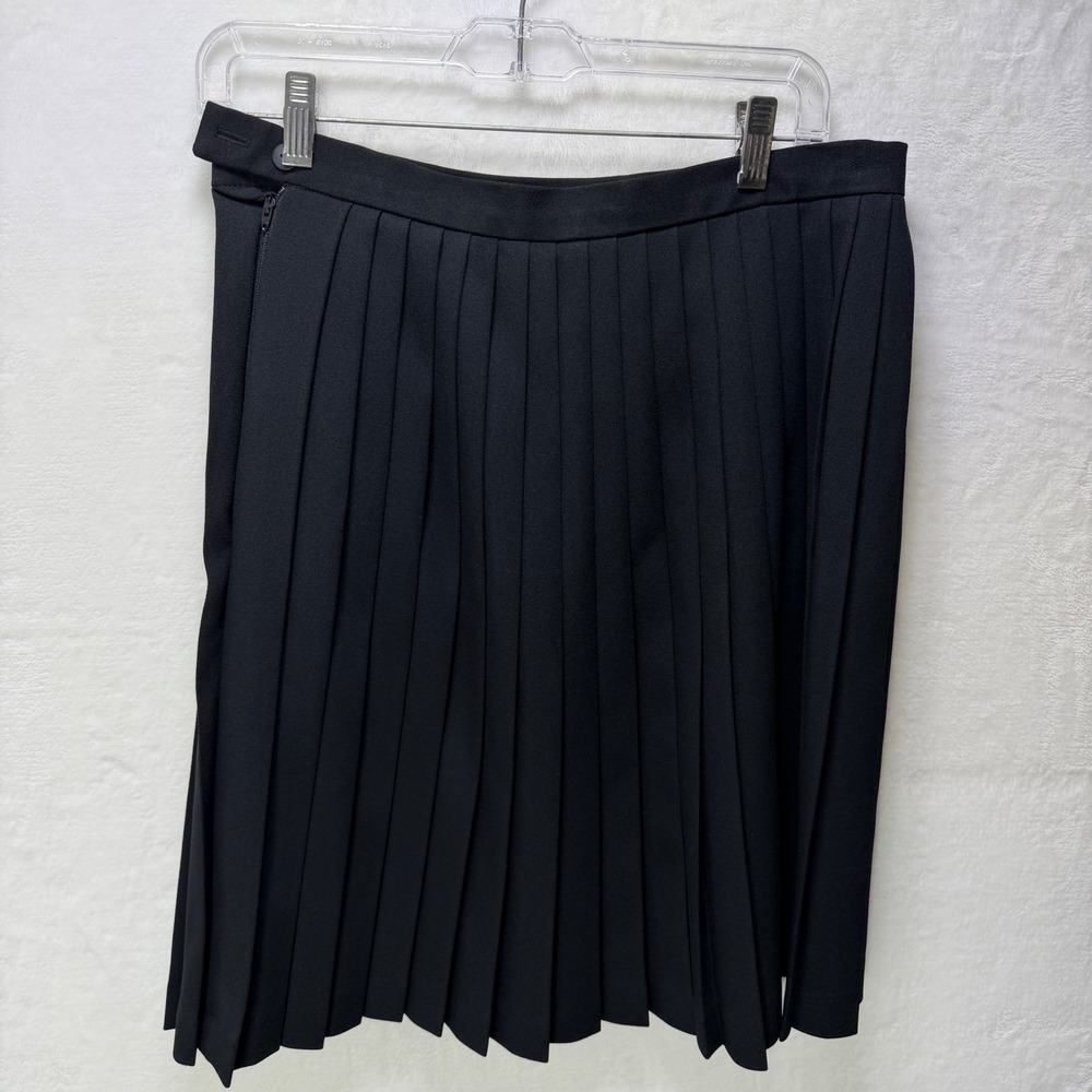 Leslie Lucks Vintage Black Pleated Skirt Size 10 Knife Pleat Minimalist